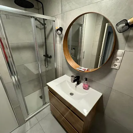 Duplex Con Terraza En 모그로